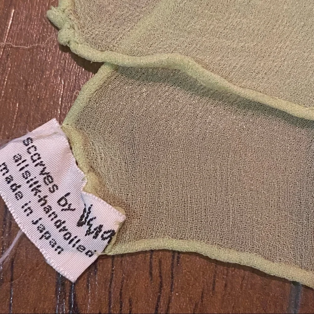 Vera Neumann Vintage Green‎ Hand Rolled Silk Oblong Scarf